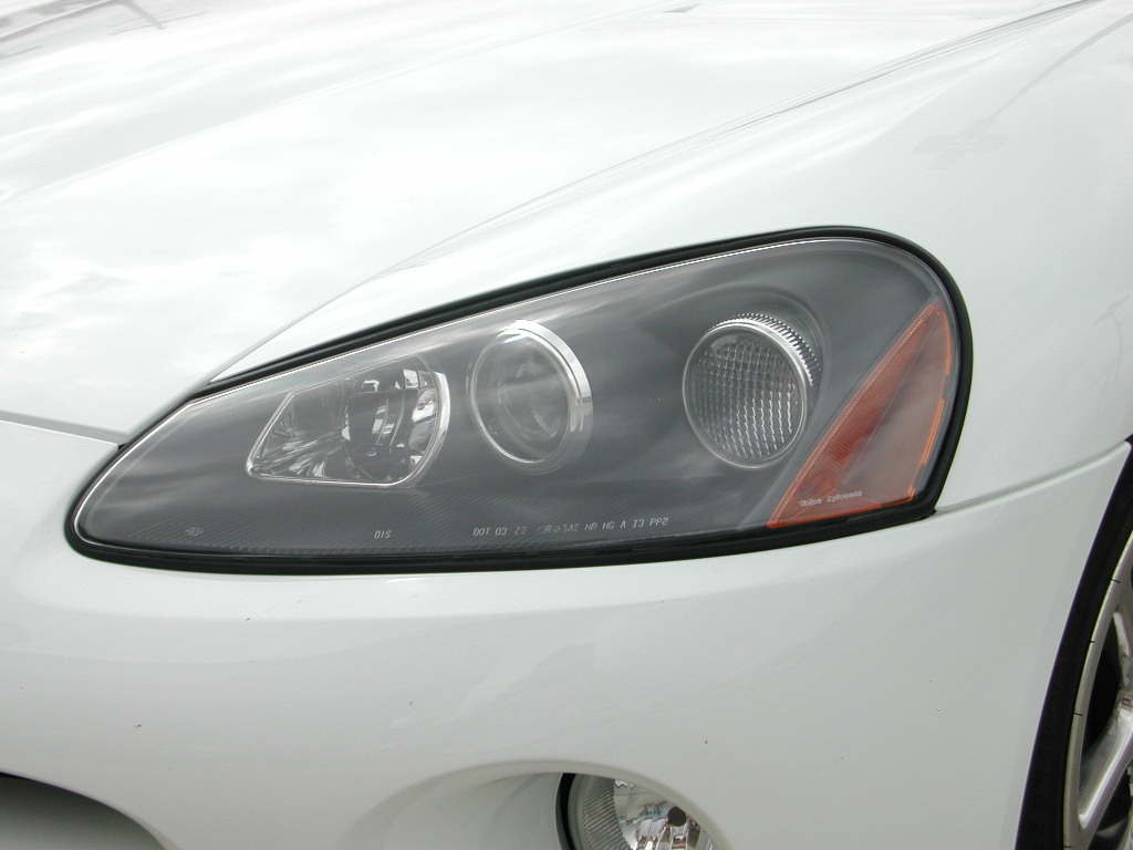 104_srt10_mamba_white_exterior_headlight_left