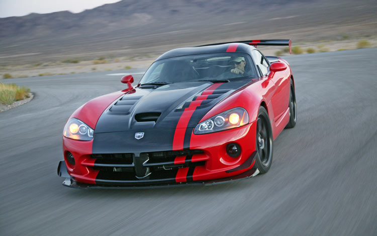 8V20058_7_2008_dodge_viper_SRT10_ACR_front_view