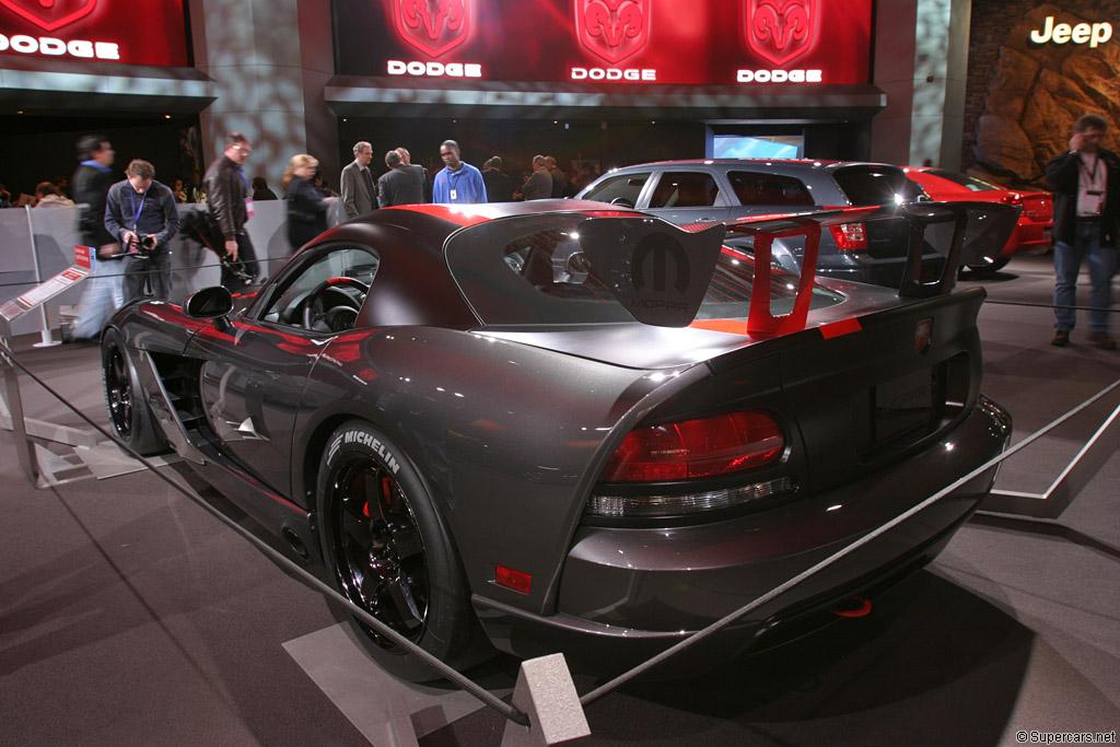 2008_Dodge_Viper_SRT10_Mopar_Coupe_2